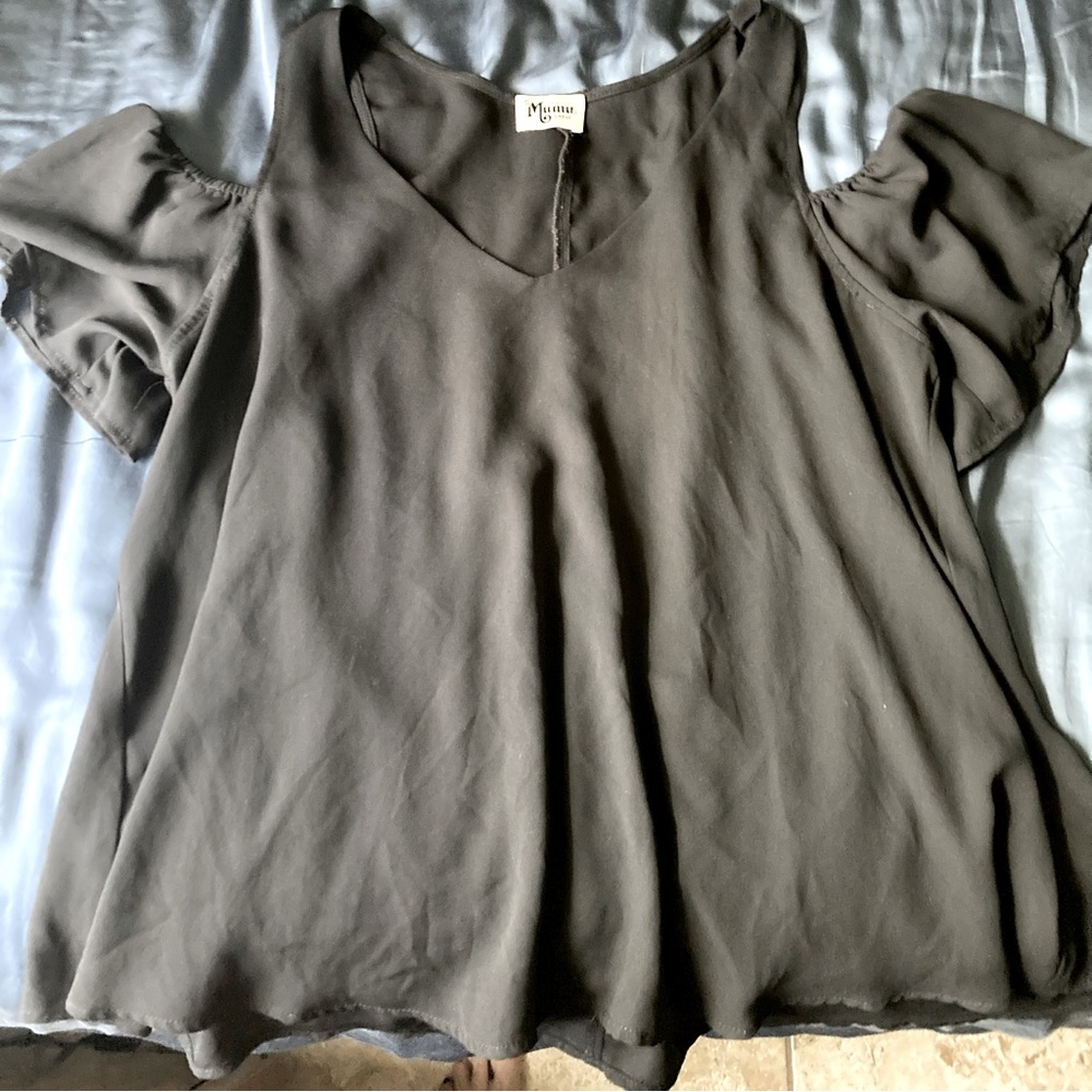 Show me your mumu cold shoulder shirt